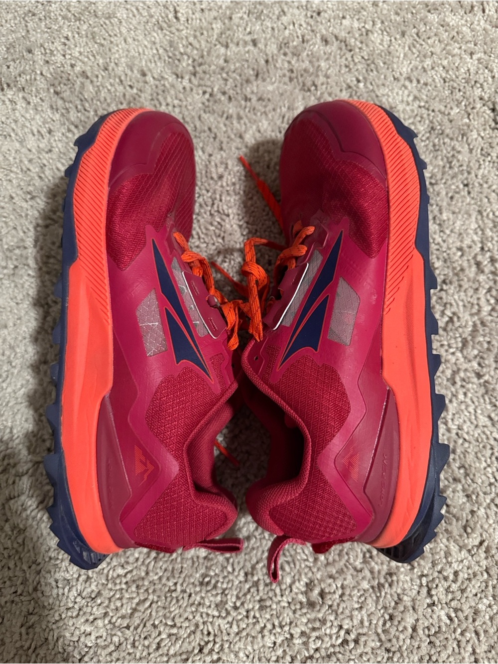 Altra Women’s Magenta Sneakers with Orange Laces - Picture 4 of 6